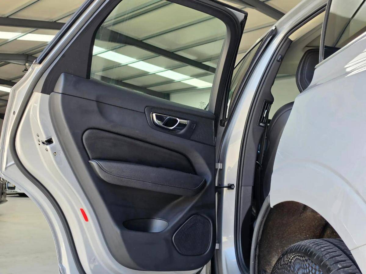 volvo-xc60-2022-hibrido-a-gasolina-1969cc