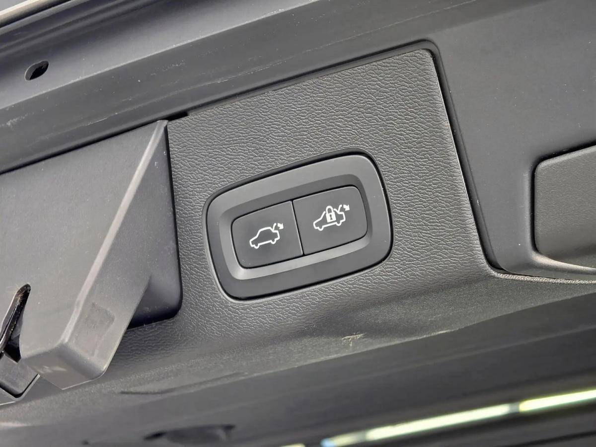 volvo-xc60-2022-hibrido-a-gasolina-1969cc