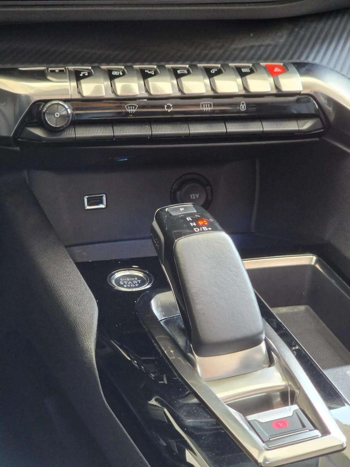 peugeot-3008-2021-hibrido-a-gasolina-1598cc