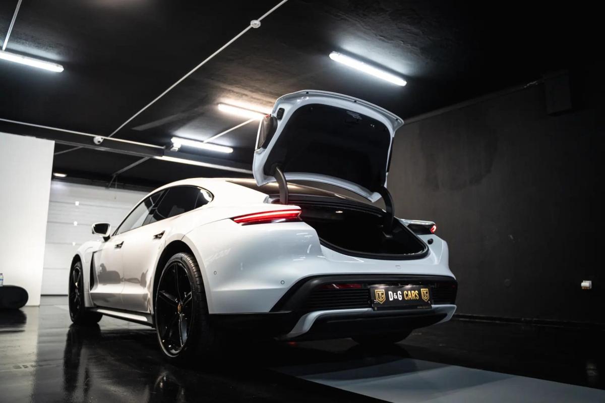 porsche-taycan-2020-eletrico-0cc
