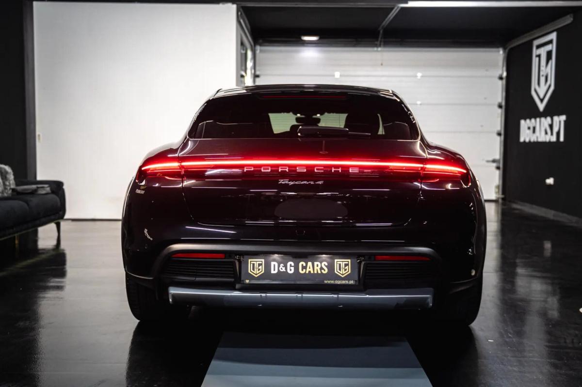 porsche-taycan-2022-eletrico-0cc