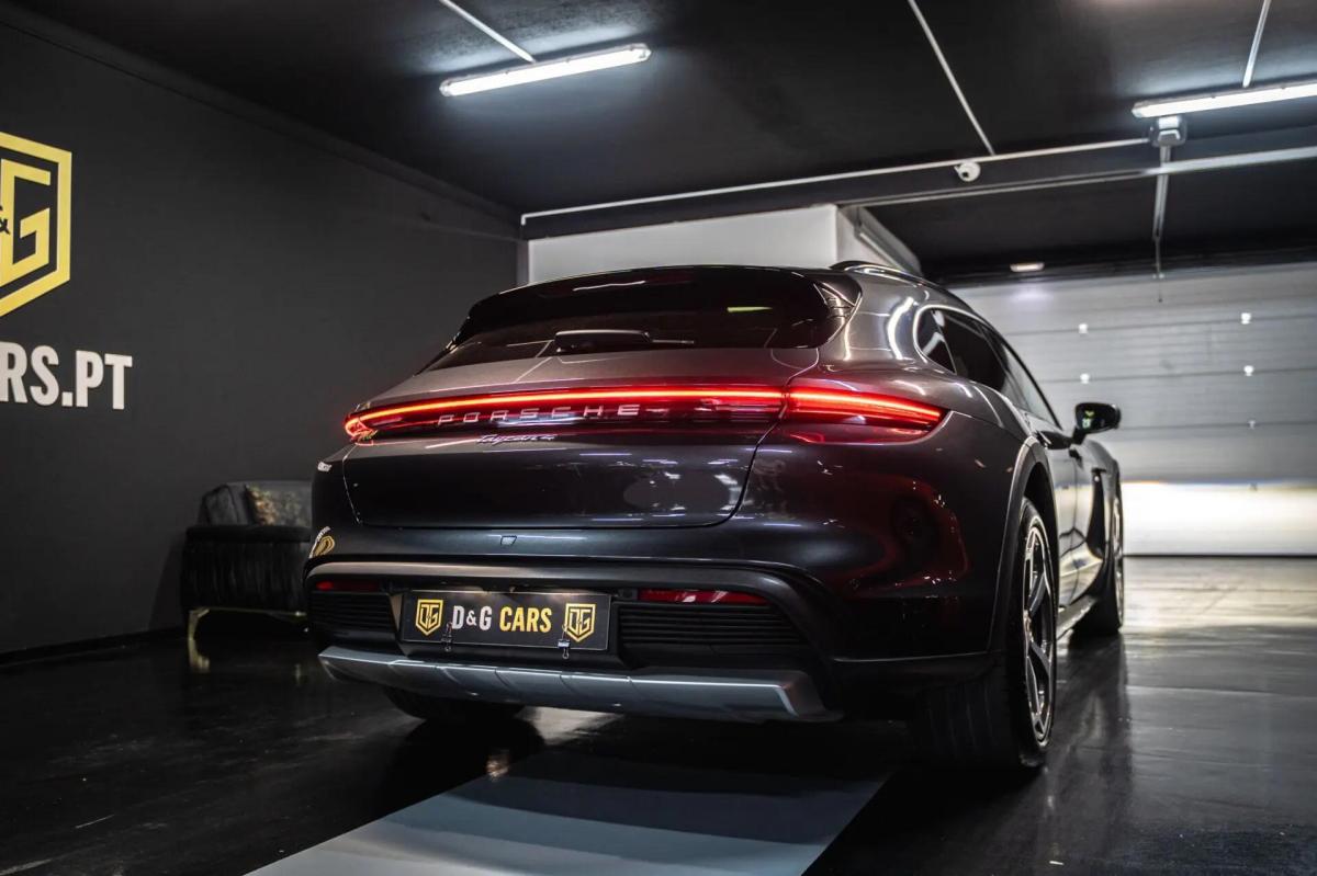 porsche-taycan-2024-eletrico-0cc