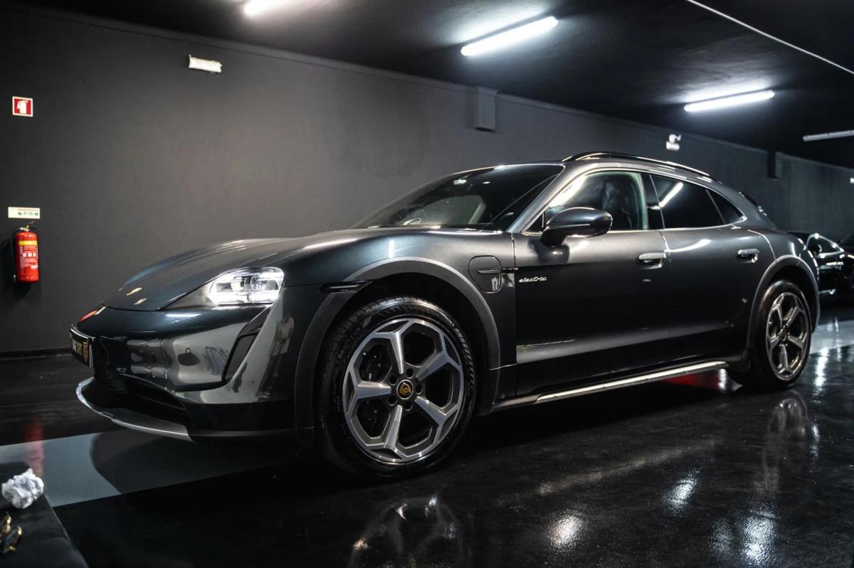 porsche-taycan-2024-eletrico-0cc
