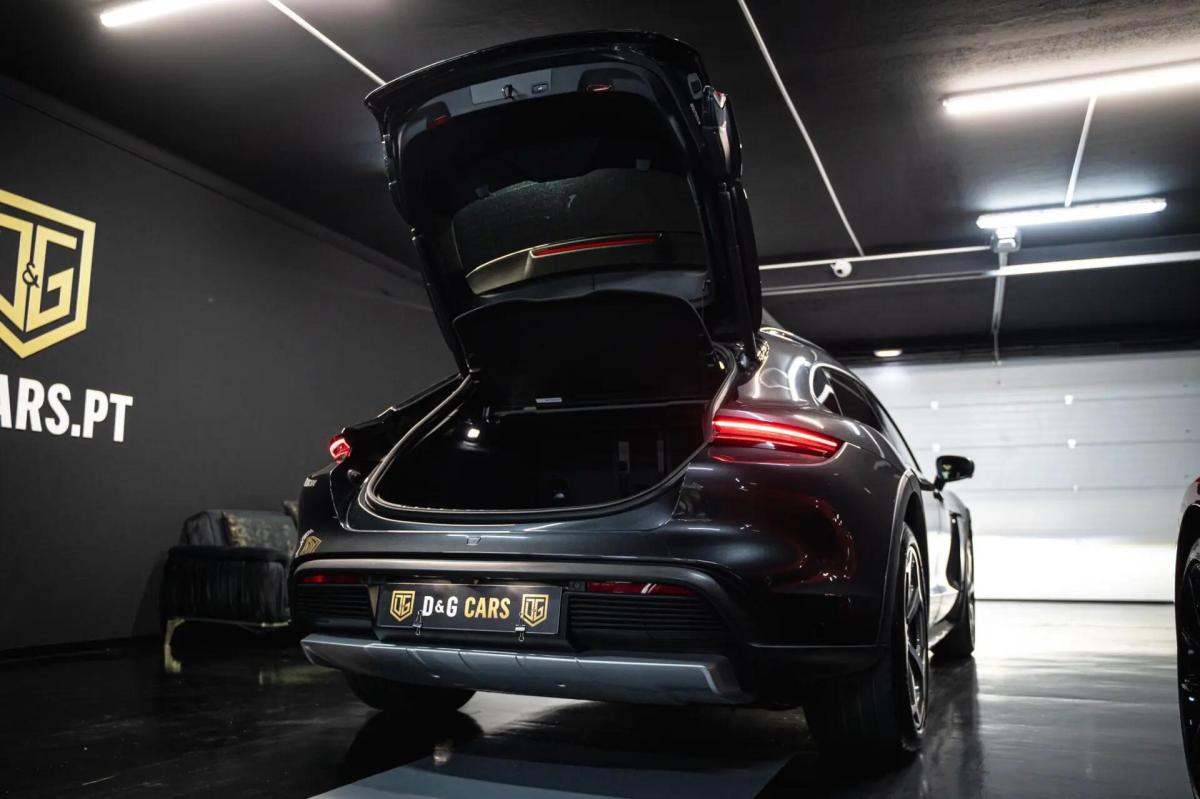 porsche-taycan-2024-eletrico-0cc