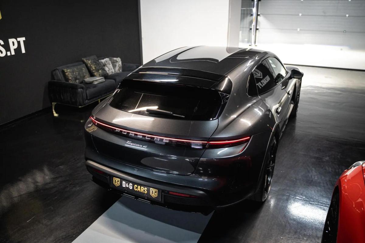 porsche-taycan-2021-eletrico-0cc