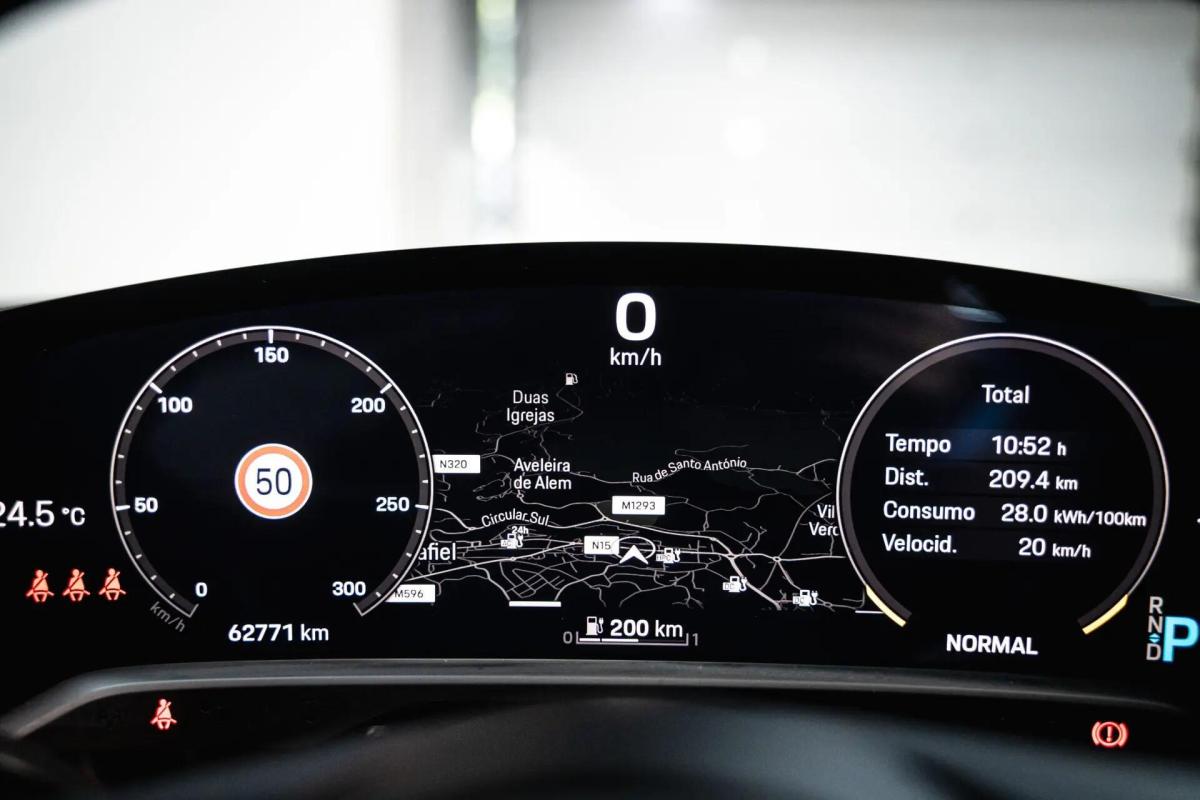 porsche-taycan-2021-eletrico-0cc