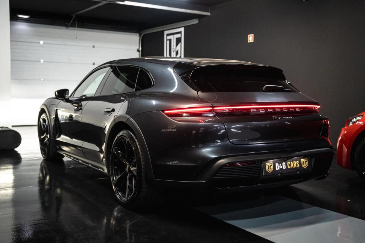 porsche-taycan-2021-eletrico-0cc
