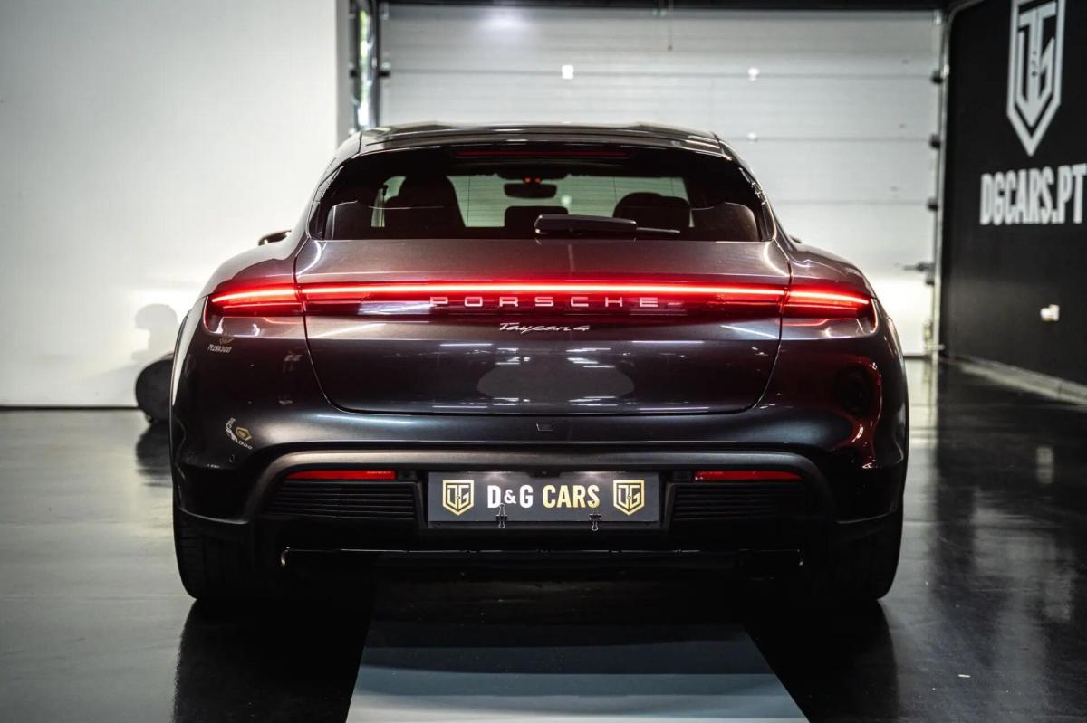 porsche-taycan-2021-eletrico-0cc