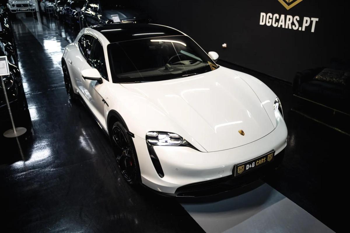 porsche-taycan-2022-eletrico-0cc