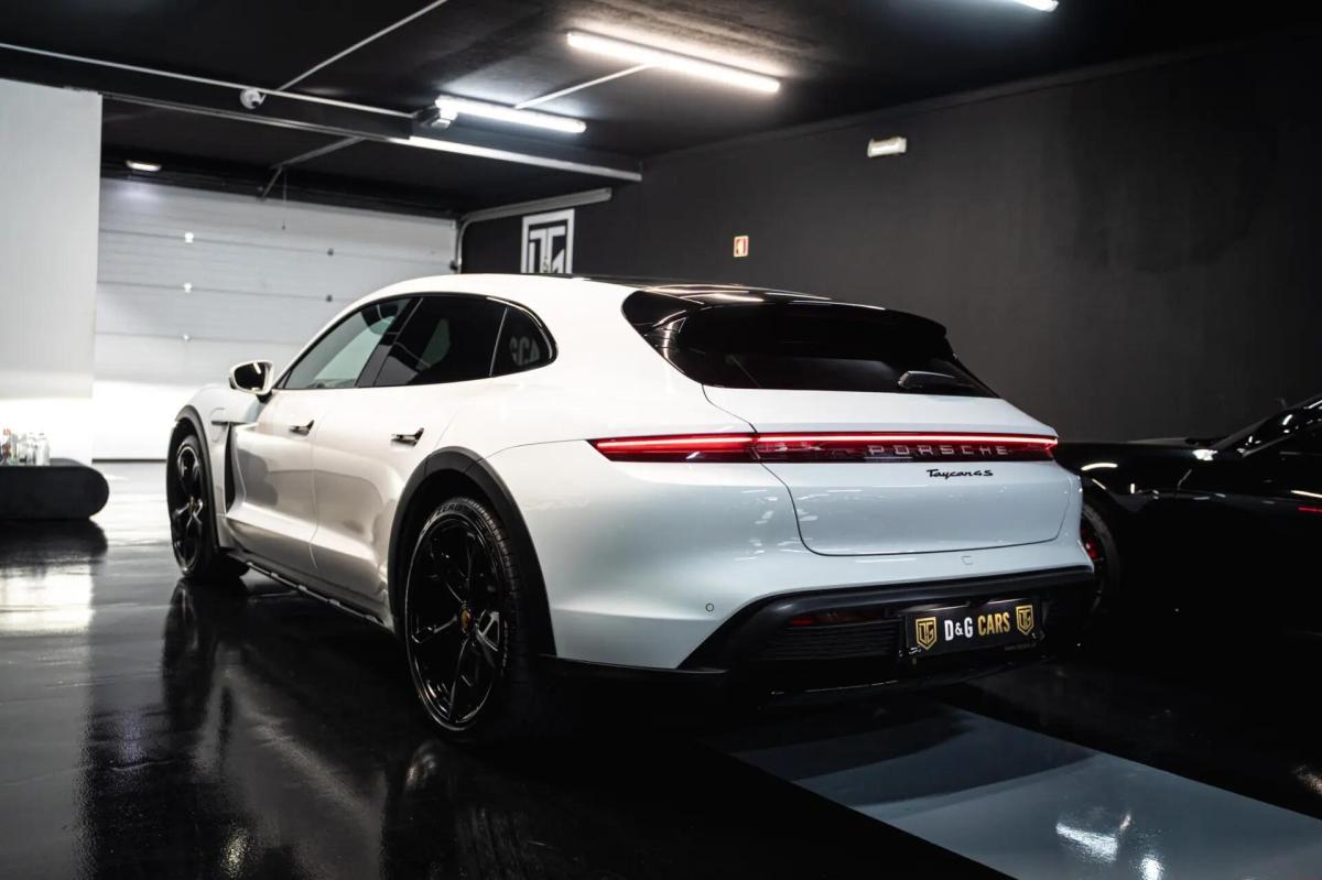 porsche-taycan-2022-eletrico-0cc