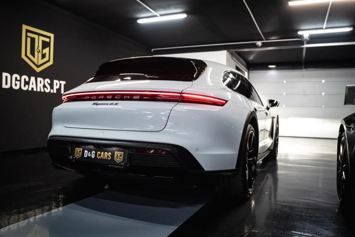 porsche-taycan-2022-eletrico-0cc