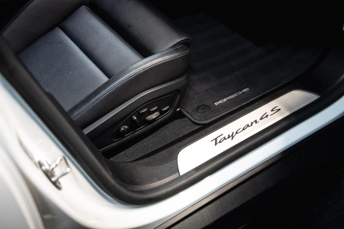 porsche-taycan-2022-eletrico-0cc