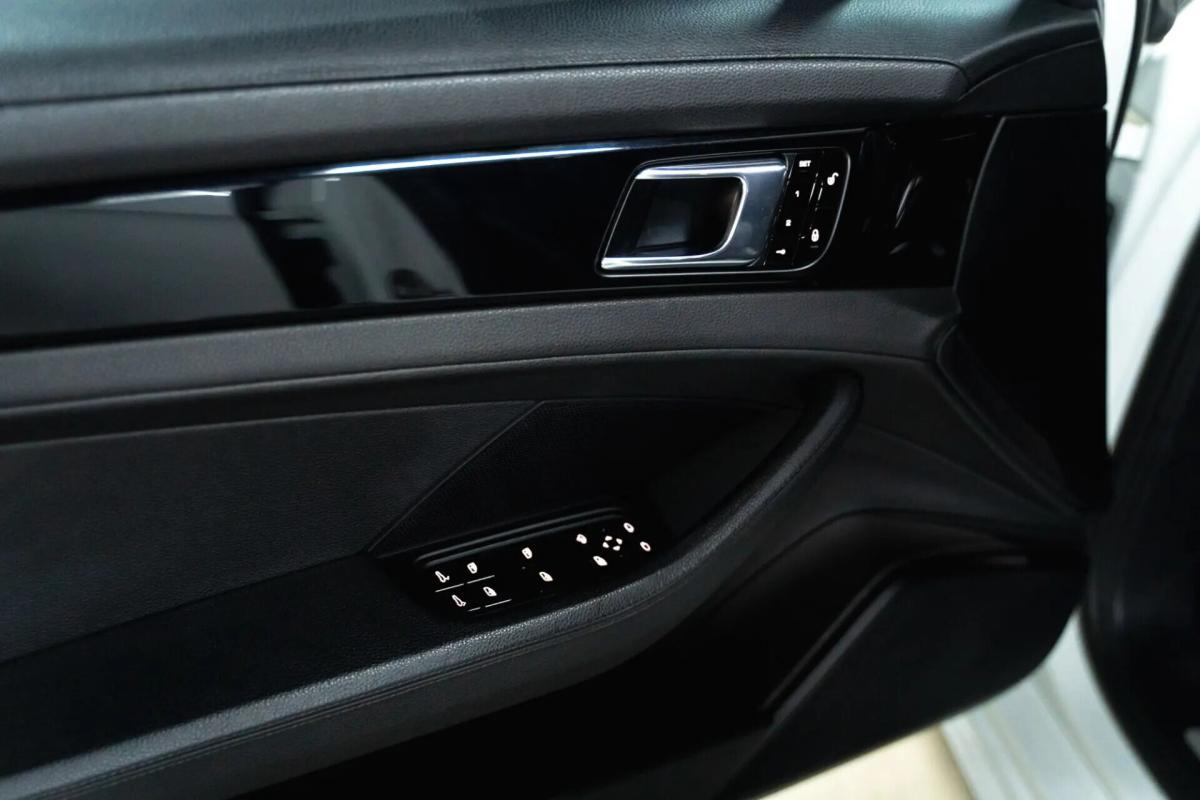 porsche-panamera-2017-diesel-3956cc