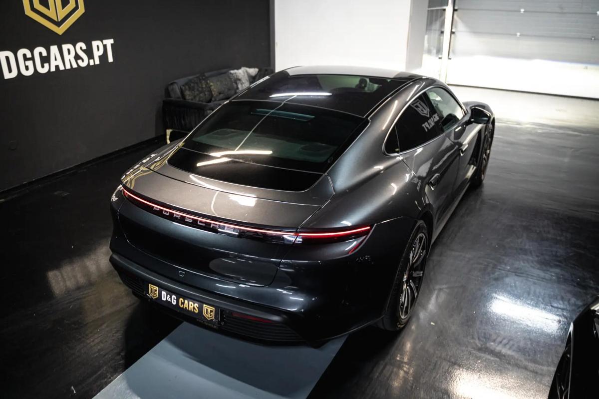 porsche-taycan-2022-eletrico-0cc