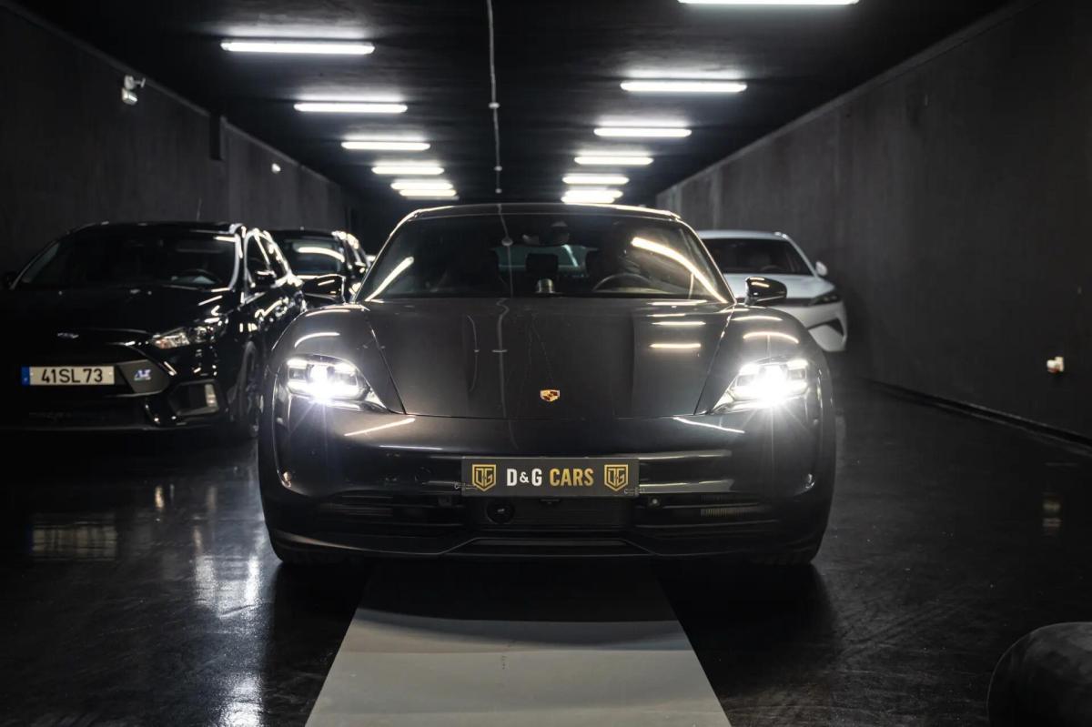 porsche-taycan-2022-eletrico-0cc