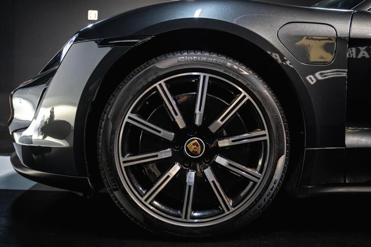 porsche-taycan-2022-eletrico-0cc