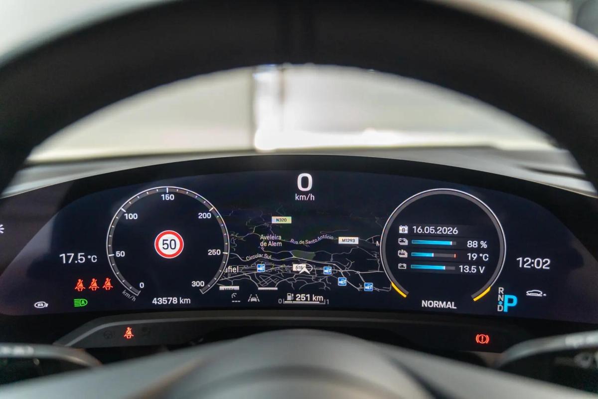 porsche-taycan-2022-eletrico-0cc