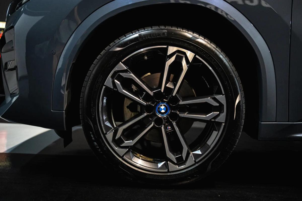 bmw-ix-2024-eletrico-0cc