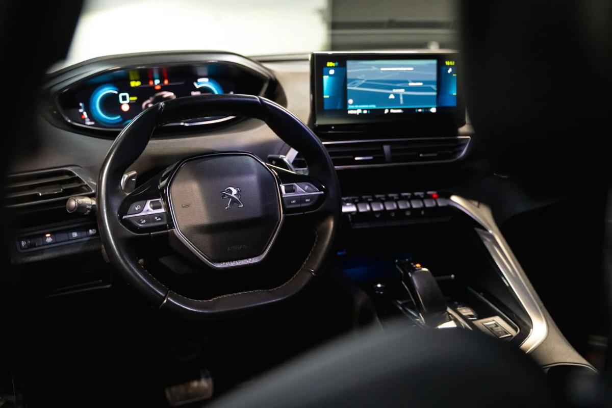 peugeot-3008-2021-hibrido-a-gasolina-1598cc