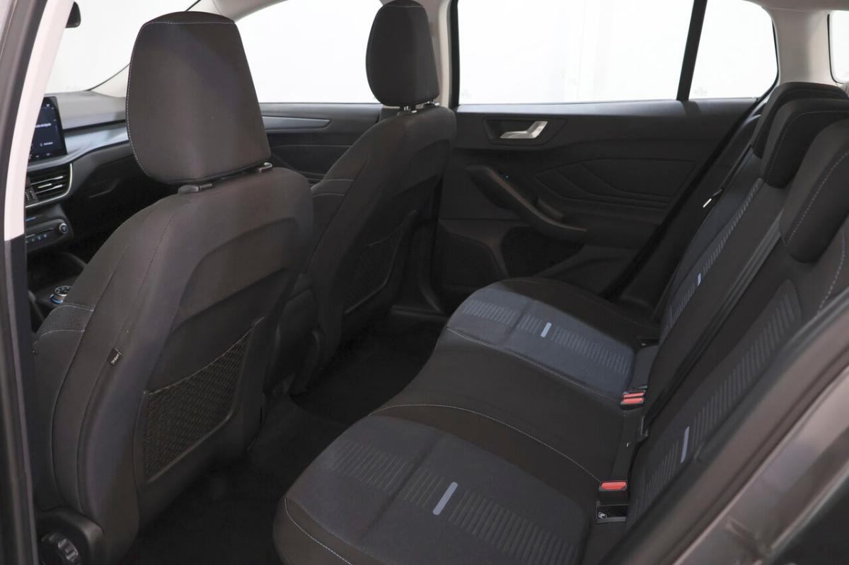 ford-focus-sw-2023-diesel-1499cc