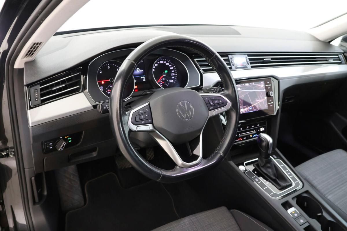 volkswagen-passat-variant-2021-diesel-1968cc