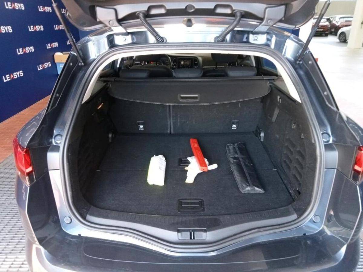 renault-megane-sport-tourer-2023-diesel-1461cc