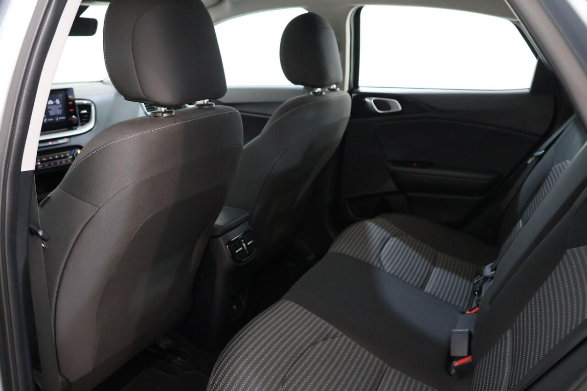 kia-xceed-2024-hibrido-1580cc