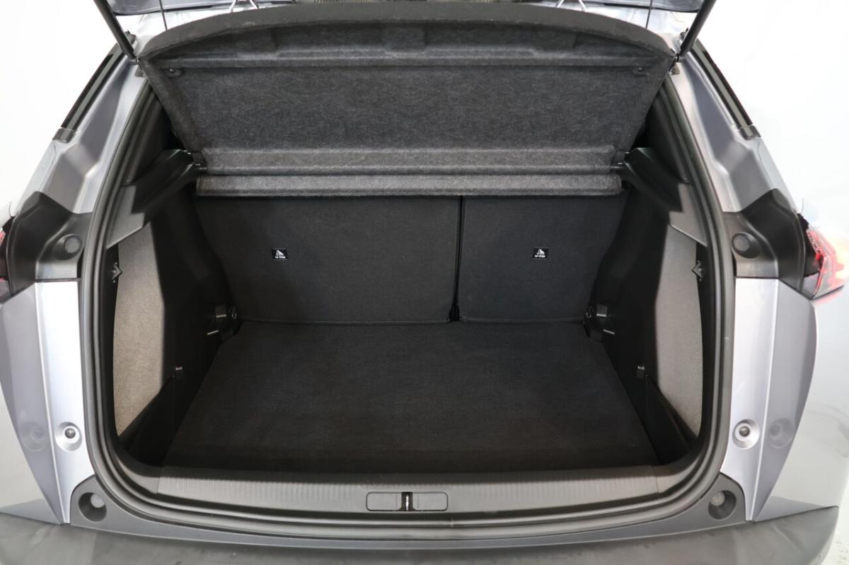 peugeot-2008-2022-gasolina-1199cc