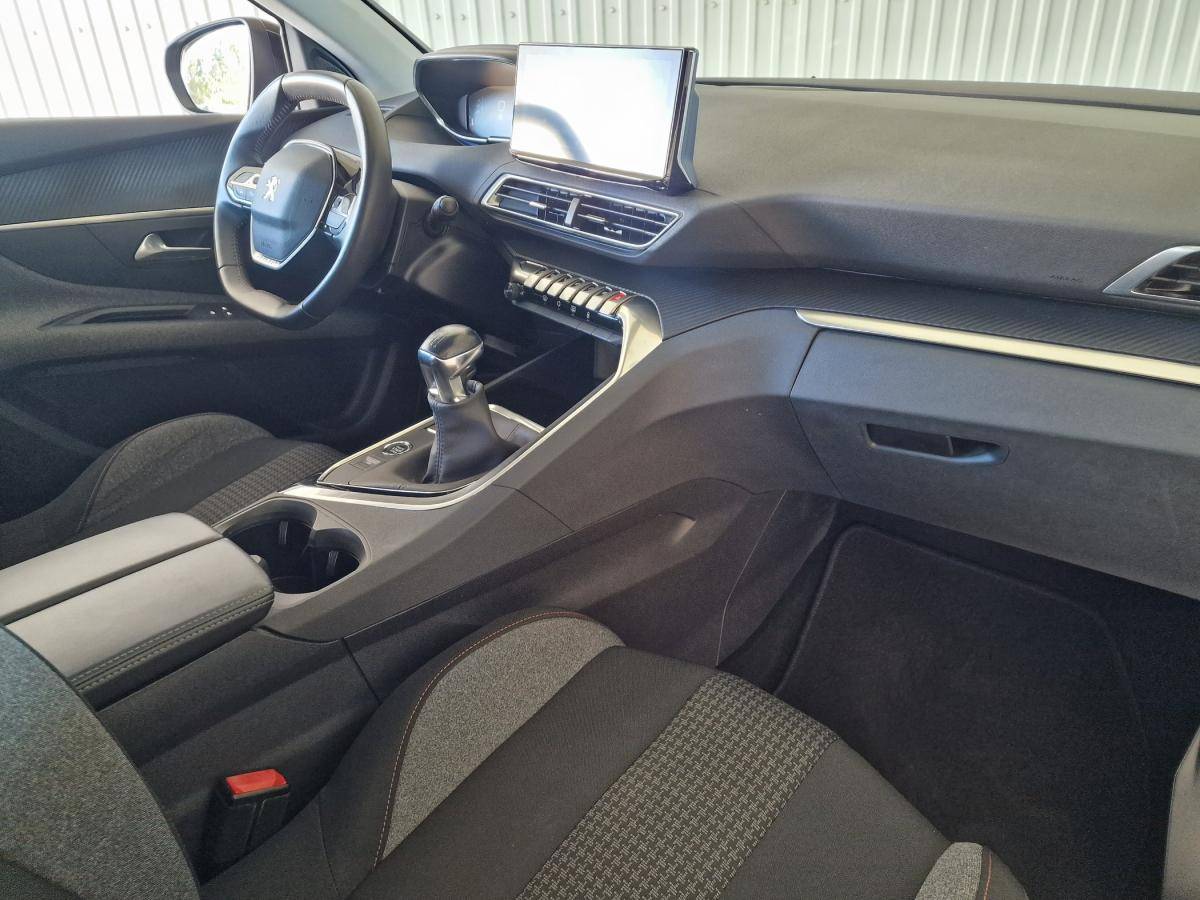 peugeot-3008-2022-diesel-1499cc