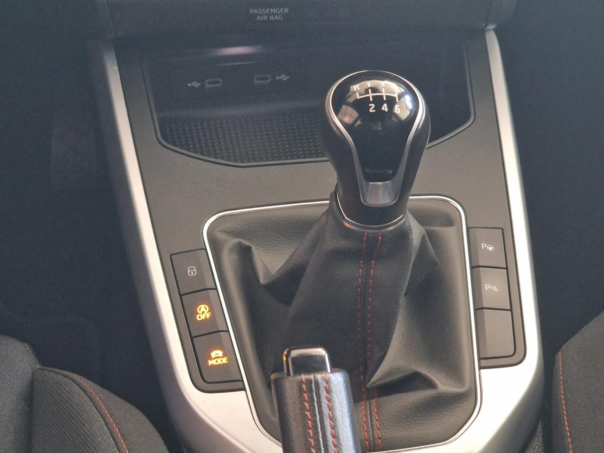 seat-arona-2022-gasolina-999cc