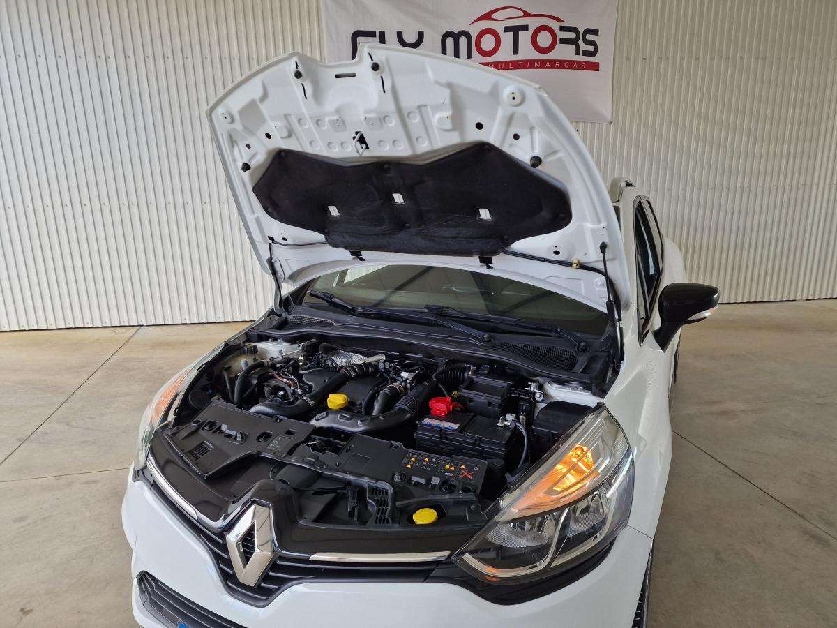 renault-clio-sport-tourer-2018-diesel-1461cc