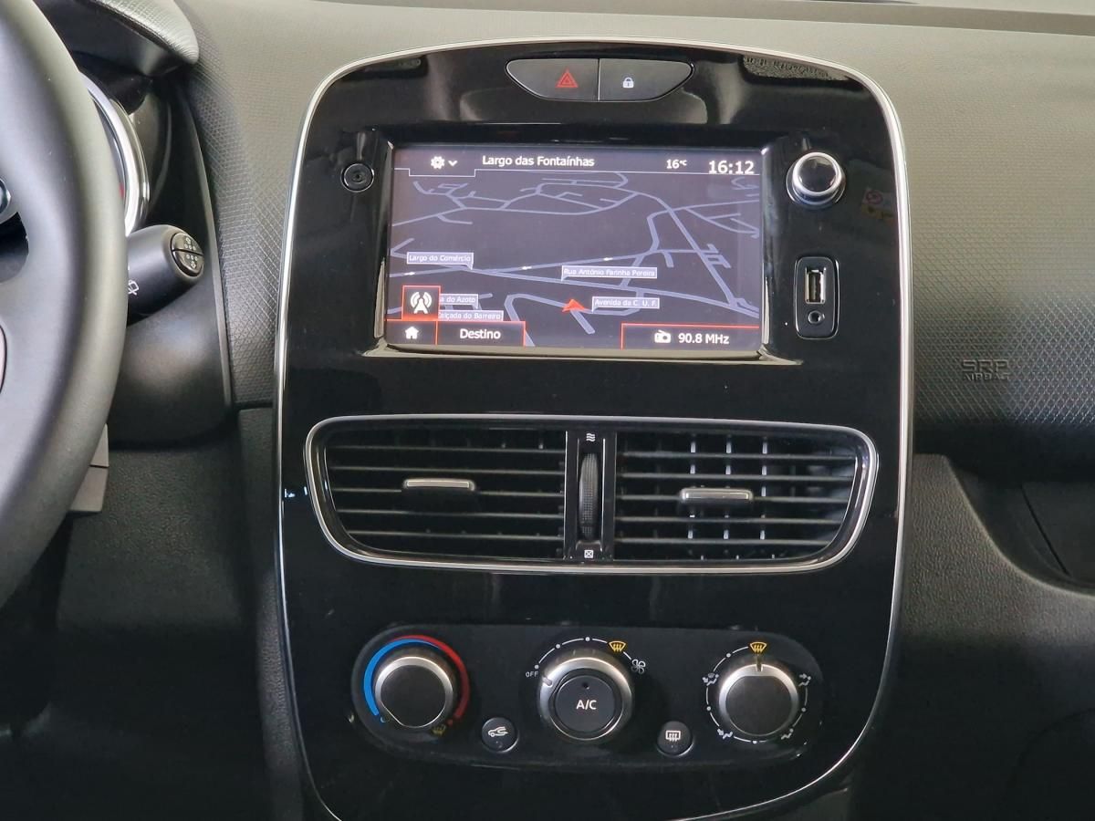 renault-clio-sport-tourer-2018-diesel-1461cc