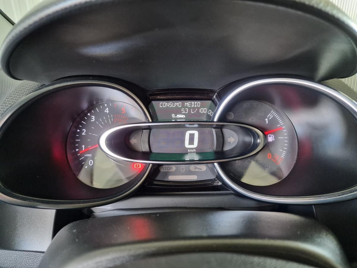 renault-clio-sport-tourer-2018-diesel-1461cc