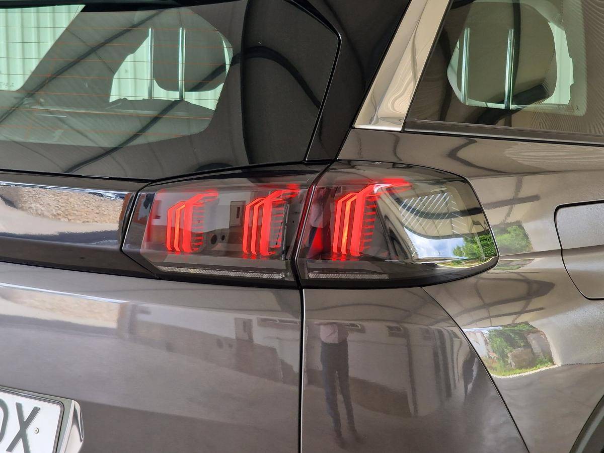 peugeot-5008-2021-diesel-1499cc