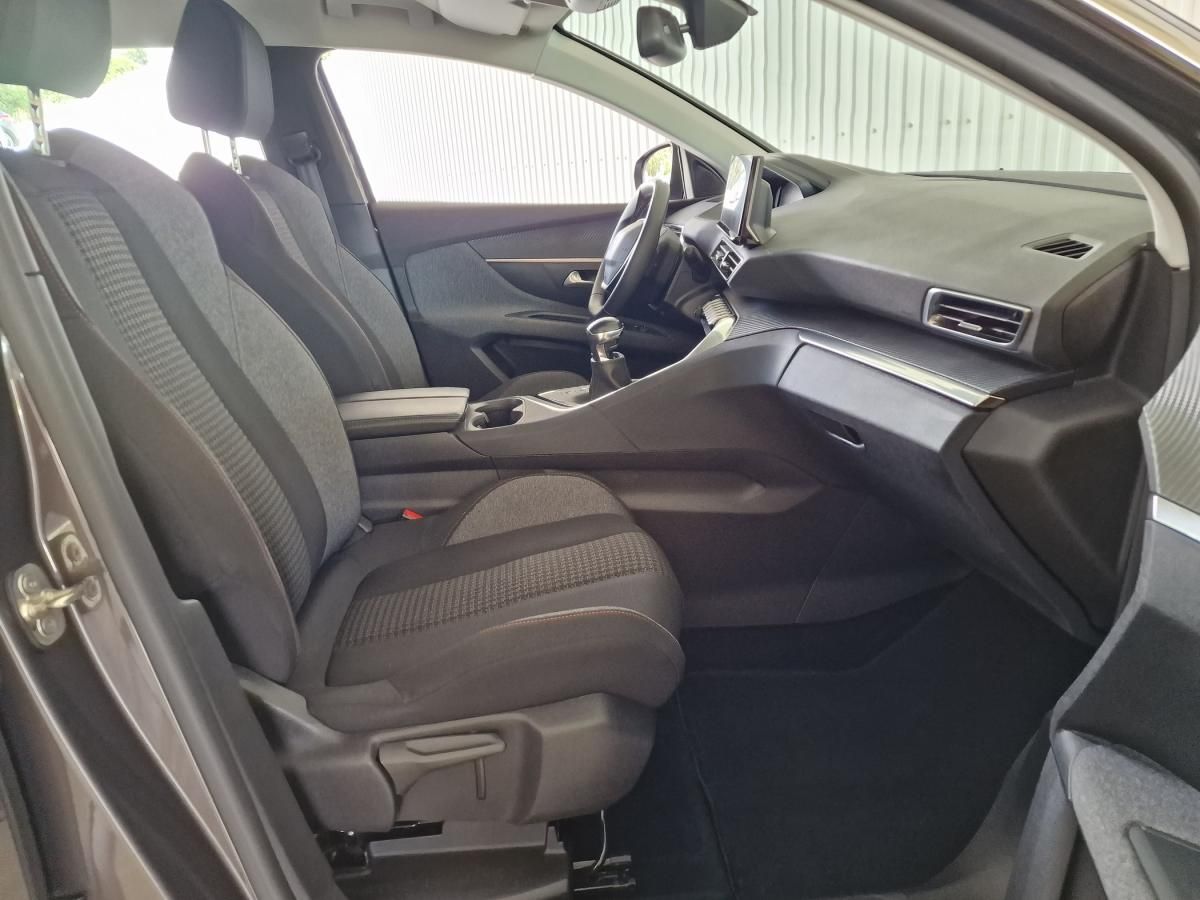 peugeot-5008-2021-diesel-1499cc