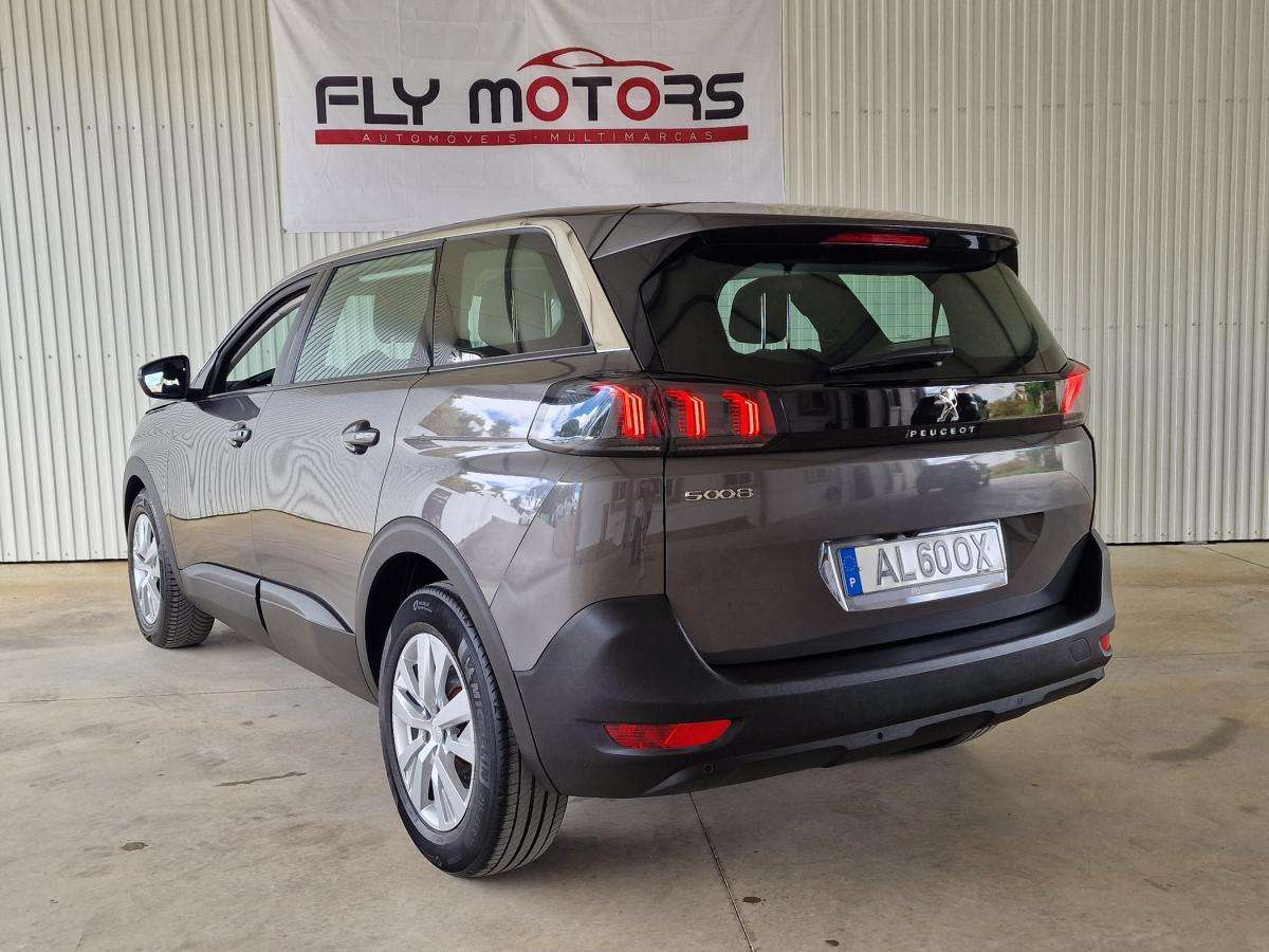 peugeot-5008-2021-diesel-1499cc