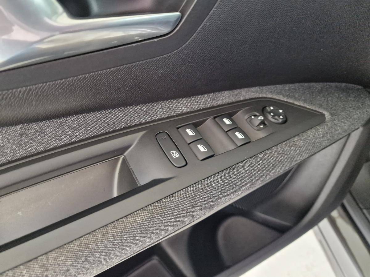 peugeot-5008-2021-diesel-1499cc