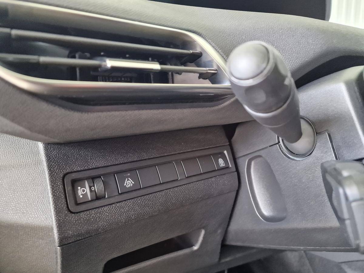 peugeot-5008-2021-diesel-1499cc