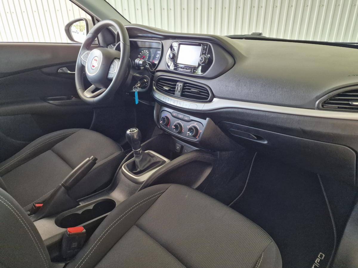 fiat-tipo-station-wagon-2018-diesel-1248cc