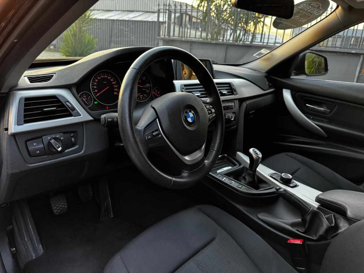 bmw-serie-3-318d-xdrive-2015-diesel-1995cc