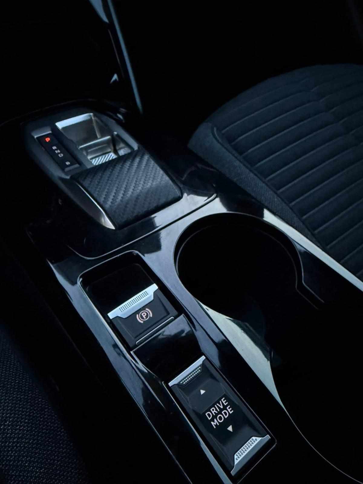 peugeot-2008-e-2008-2024-eletrico