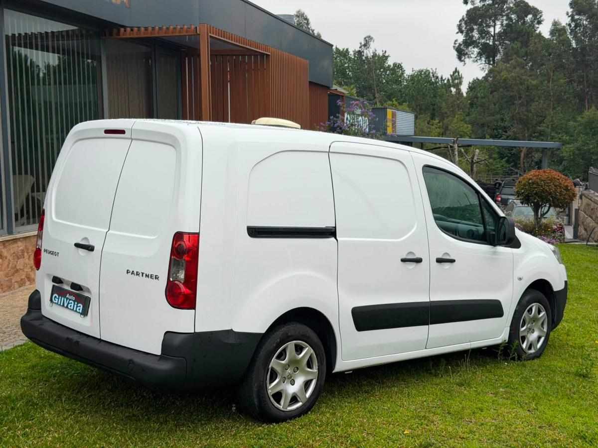 peugeot-partner-1-6-hdi-2011-diesel-1560cc