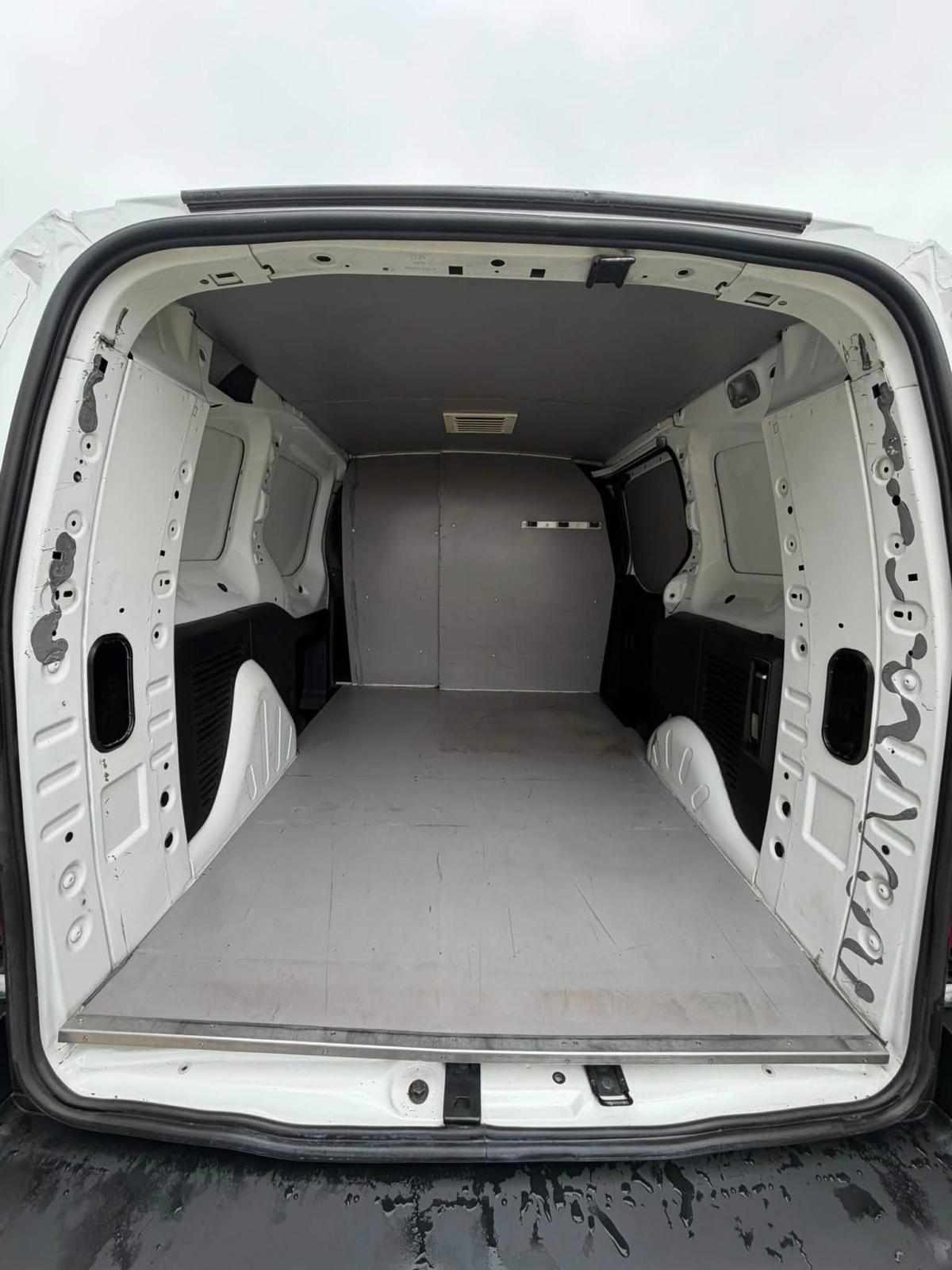 peugeot-partner-1-6-hdi-2011-diesel-1560cc