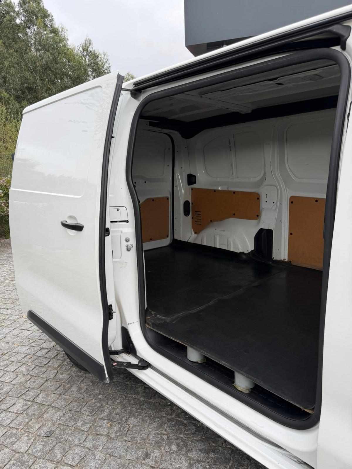toyota-proace-1-6d-4d-l1-2016-diesel-1560cc