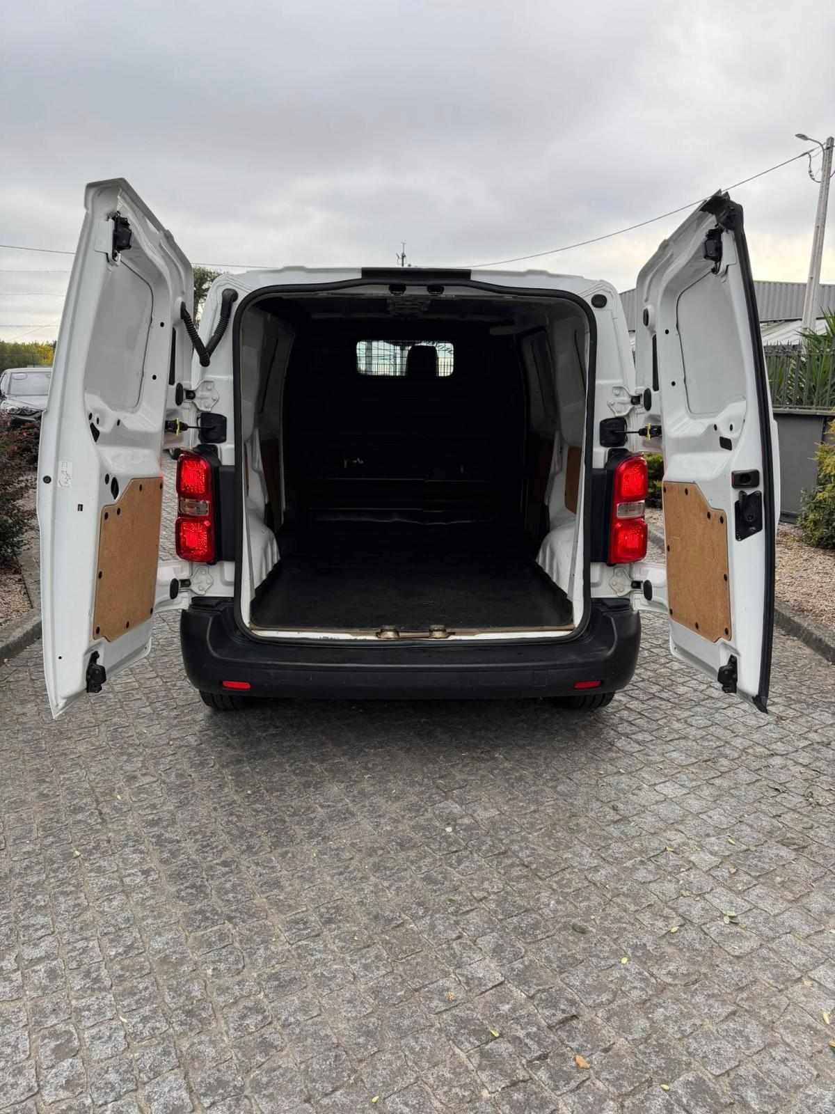 toyota-proace-1-6d-4d-l1-2016-diesel-1560cc