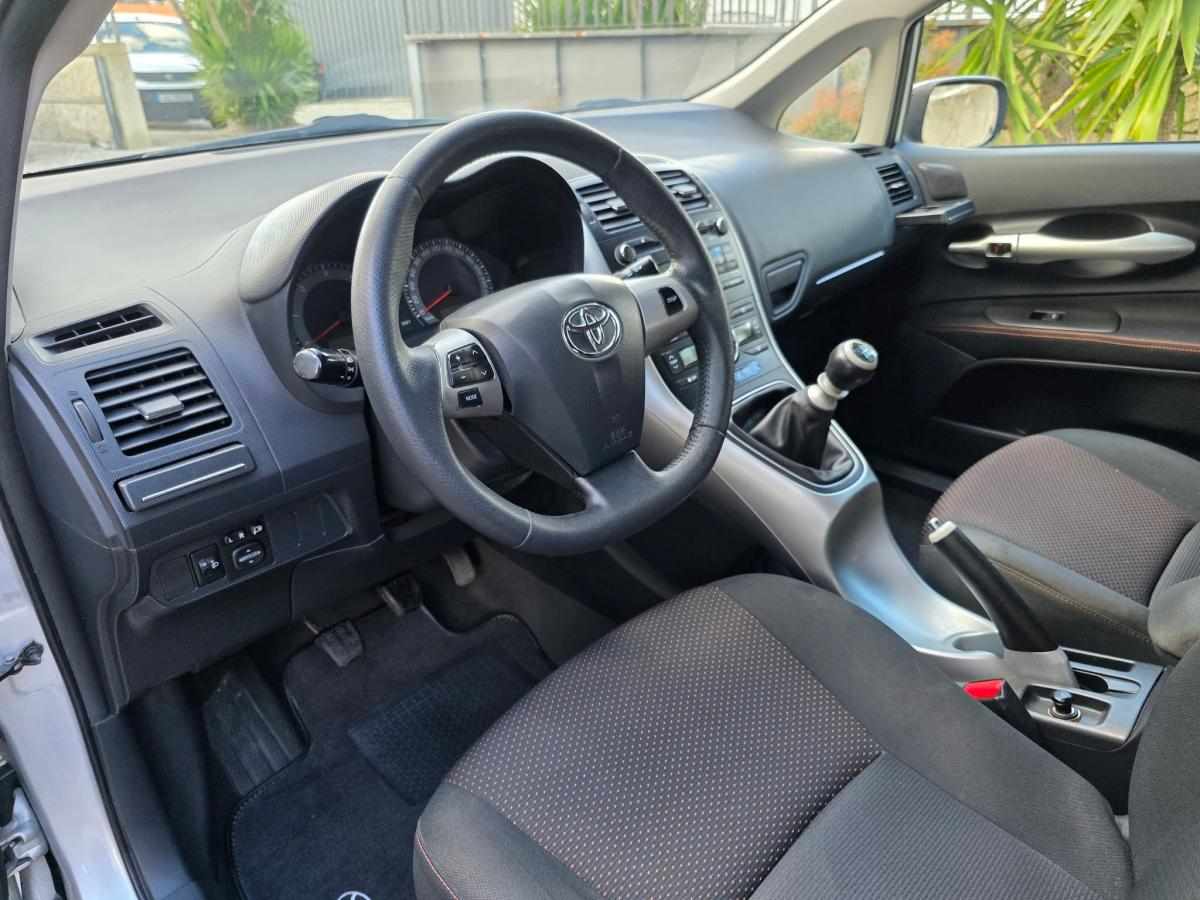 toyota-auris-1-4-d-4d-2010-diesel-1364cc