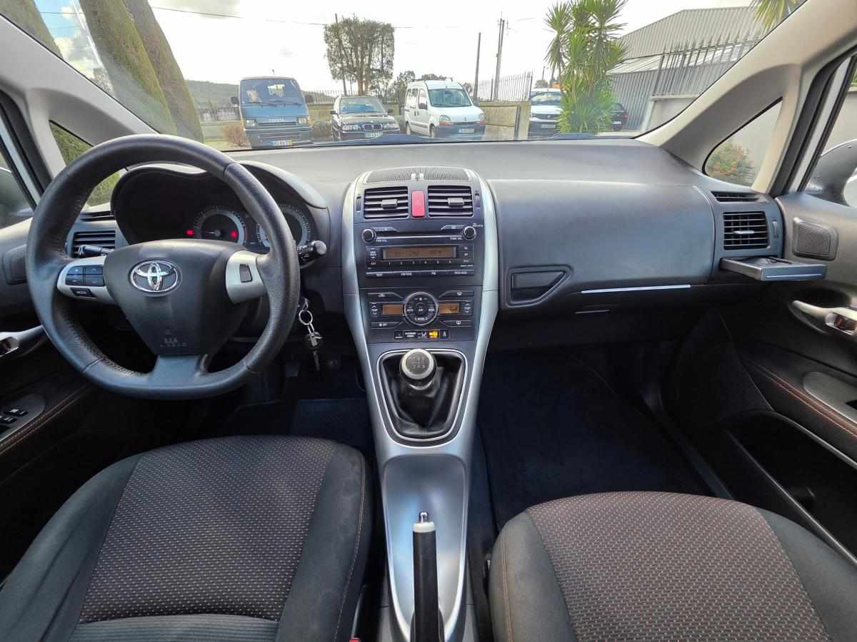 toyota-auris-1-4-d-4d-2010-diesel-1364cc