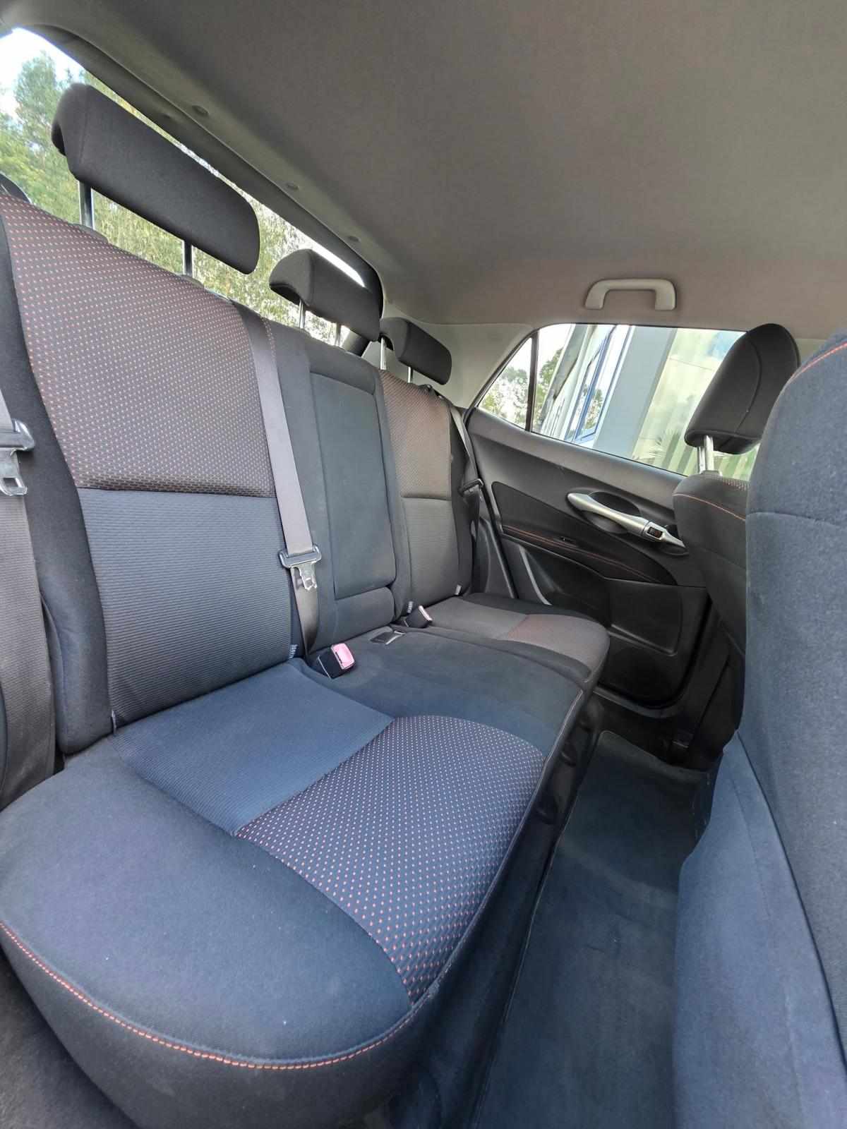 toyota-auris-1-4-d-4d-2010-diesel-1364cc