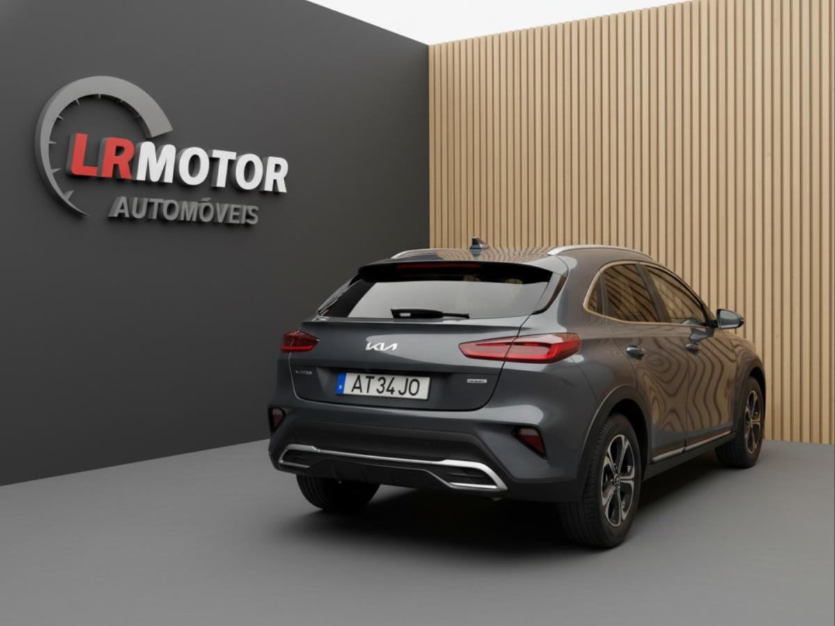 kia-xceed-2022-hibrido-1580cc