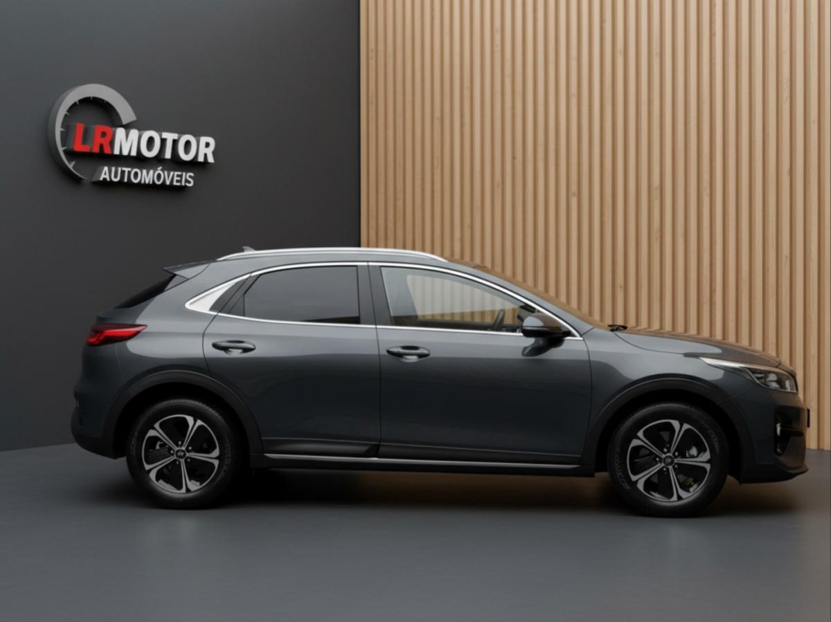 kia-xceed-2022-hibrido-1580cc